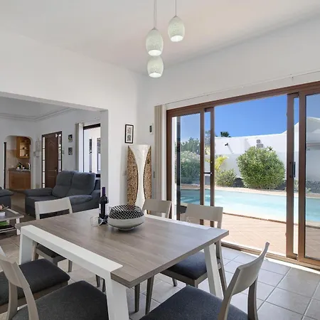 Casa Elian בית נופש *